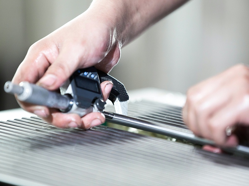 同一金屬不銹鋼棒材料的質(zhì)檢過(guò)程